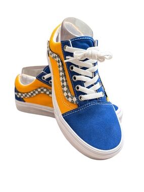 VANS OLD SKOOL SKATE SHOES NWOT